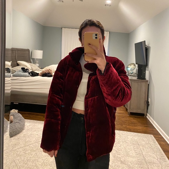 zara red velvet jacket